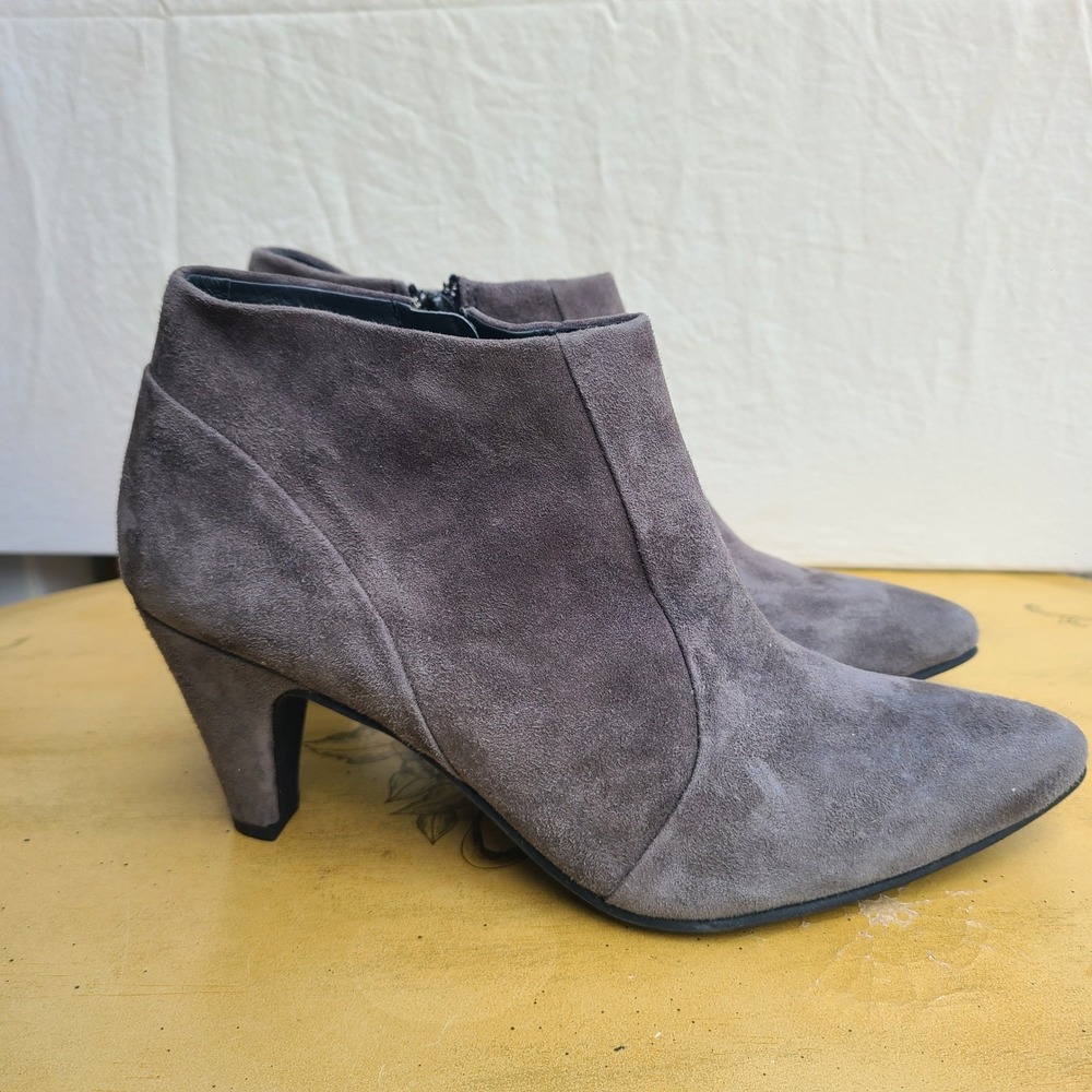 Paul Green US 7 UK4.5 Gray Suede Zip Up Ankle Booties Boots Quiet Luxury